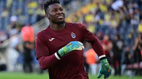 《五星体育辣评中足联盛典：仪式感尽失，感言环节成谜踪？》